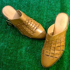 Crevo Mules Size 8
